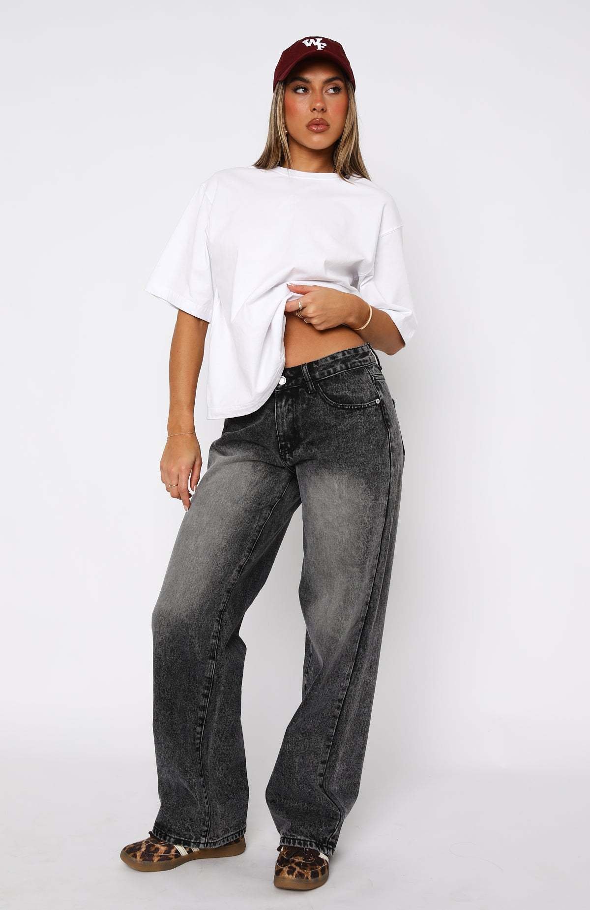 Wide Leg Jeans for Women - High Waist Retro Washed Denim, Distressed Detail - Image 7